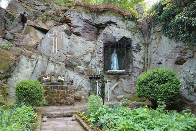 Feierliche Maiandacht